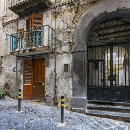 La Smorfia A Montesanto Holiday home